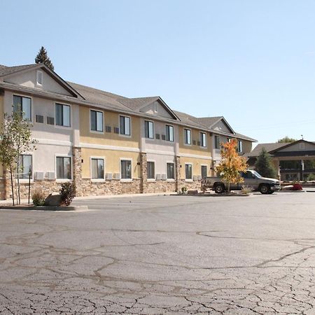 במוטל Super 8 By Wyndham מונטרוז מראה חיצוני תמונה